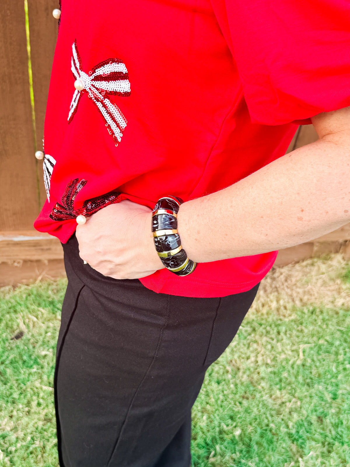 Black Stretch Resin & Acrylic Bracelet