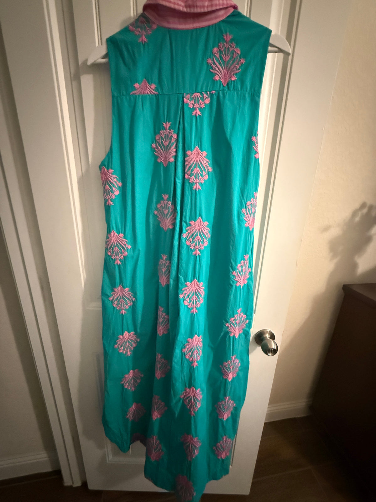 Present and Pretty Embroidery Sleeveless Dress